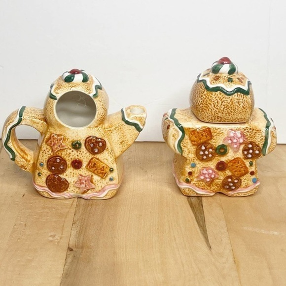 Gingerbread Men Sugar Bowl and Creamer Christmas Sugar Bowl and Creamer, - Picture 2 of 8